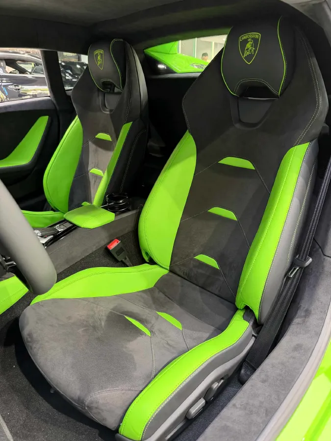 2023 Lamborghini Huracán 5.2L 640HP V10 7DCT,autocango,china used car exporter,china ev exporter,chinese used car exporter,chinese used ev exporter