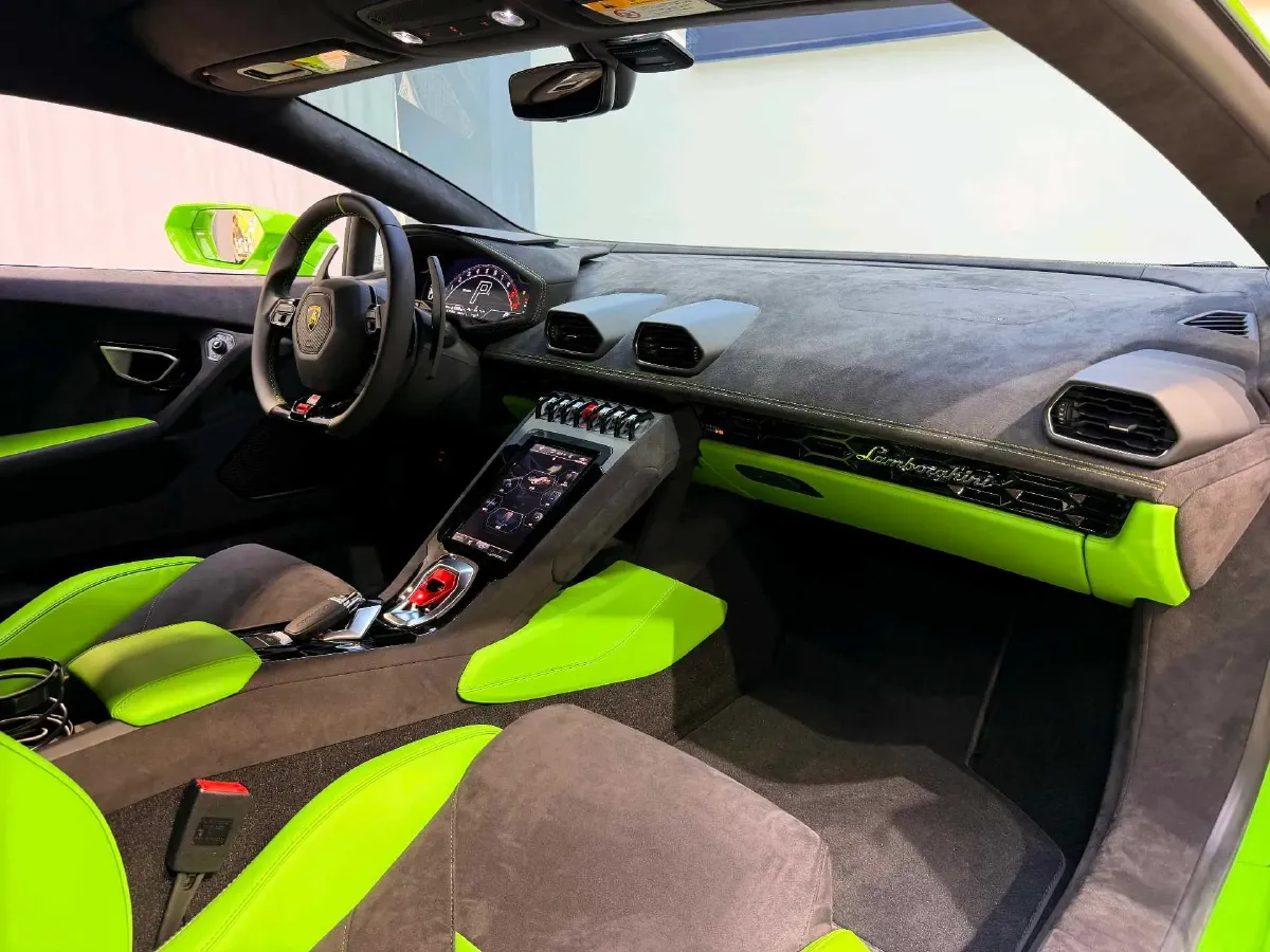 2023 Lamborghini Huracán 5.2L 640HP V10 7DCT,autocango,china used car exporter,china ev exporter,chinese used car exporter,chinese used ev exporter