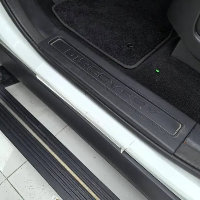 2020 Land Rover Discovery 2.0T 300HP L4 8AT,autocango,china used car exporter,china ev exporter,chinese used car exporter,chinese used ev exporter