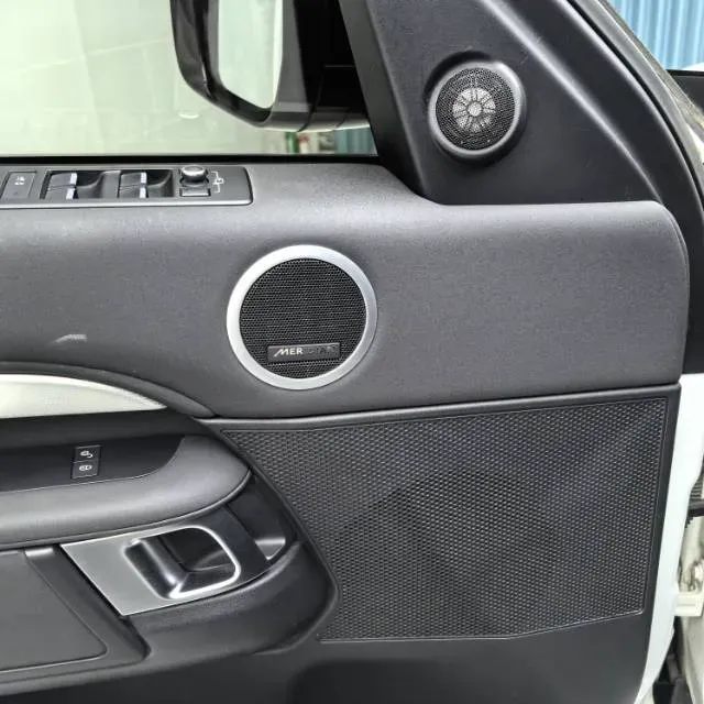 2020 Land Rover Discovery 2.0T 300HP L4 8AT,autocango,china used car exporter,china ev exporter,chinese used car exporter,chinese used ev exporter