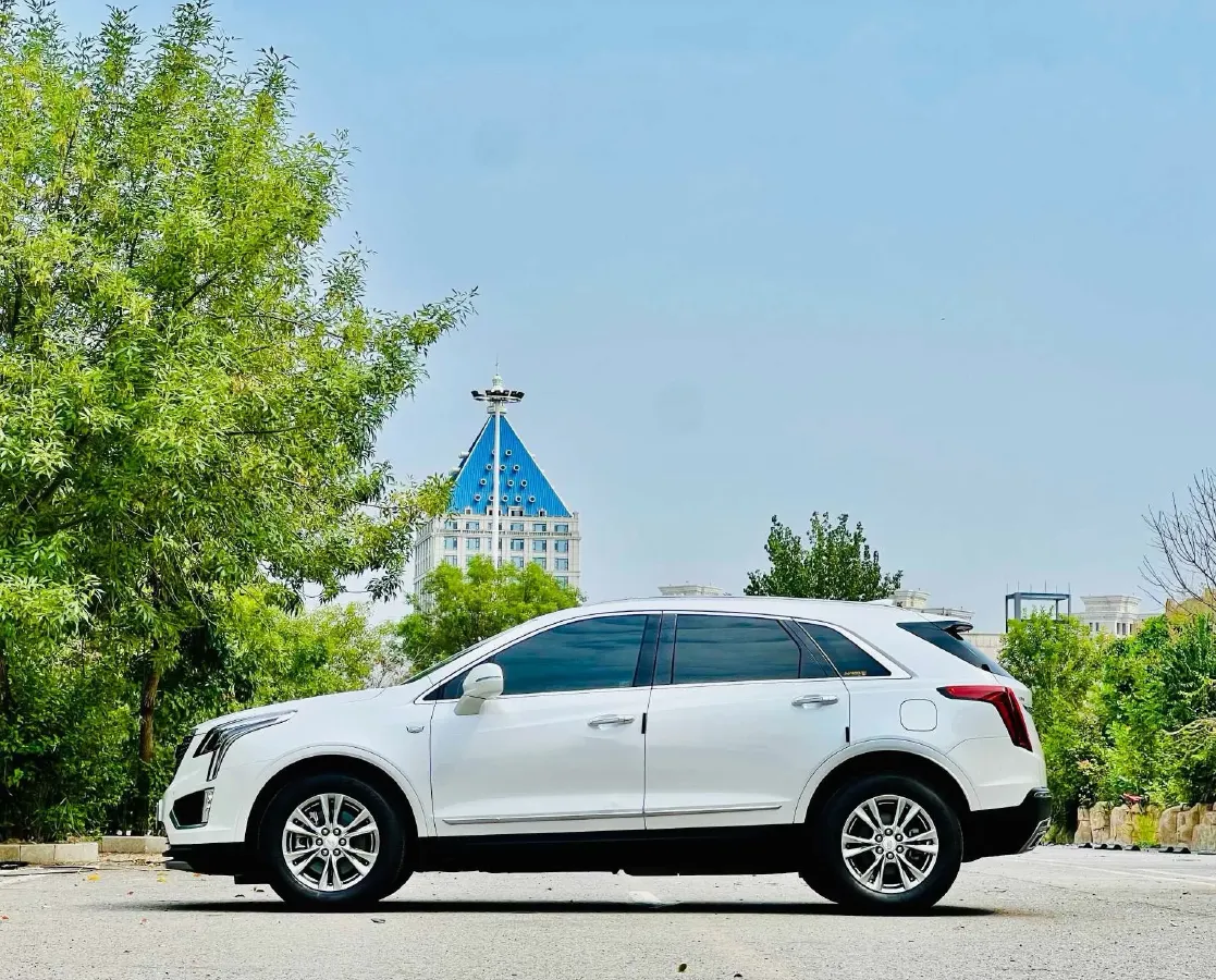 2022 Cadillac XT5 2.0T 237HP L4 9AT,autocango,china used car exporter,china ev exporter,chinese used car exporter,chinese used ev exporter