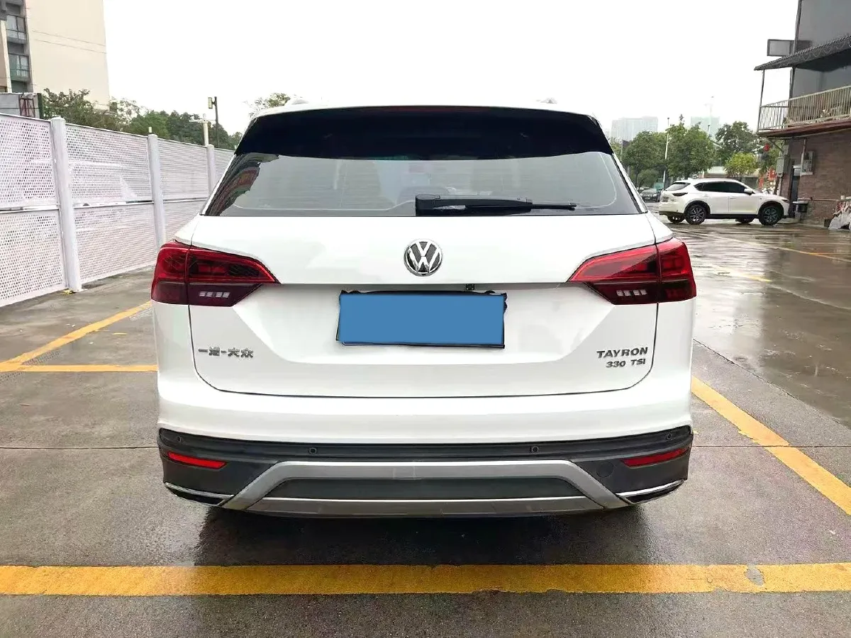 2019 Jeep Cherokee 2.0T 234HP L4 9AT,autocango,china used car exporter,china ev exporter,chinese used car exporter,chinese used ev exporter