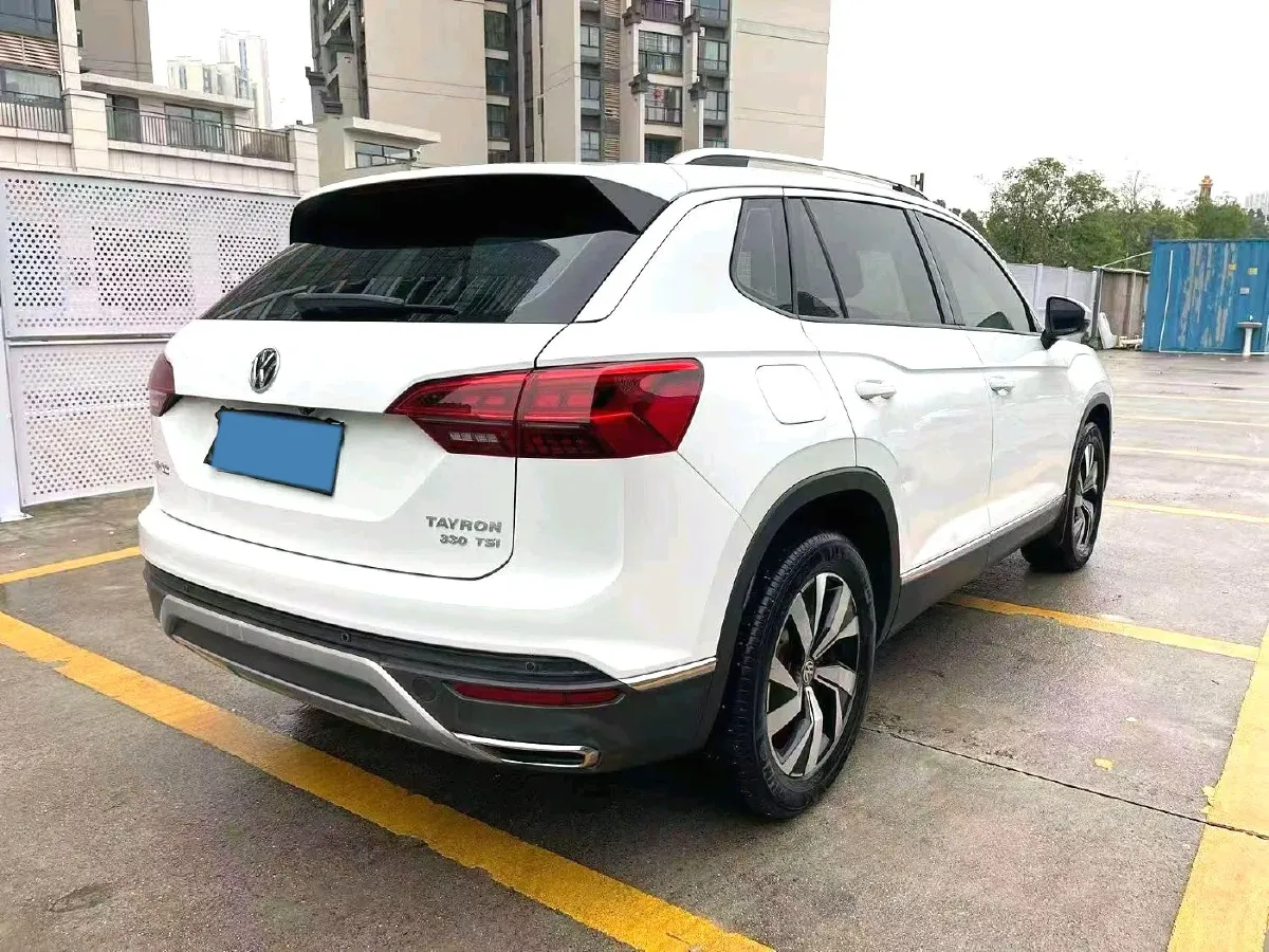 2019 Jeep Cherokee 2.0T 234HP L4 9AT,autocango,china used car exporter,china ev exporter,chinese used car exporter,chinese used ev exporter
