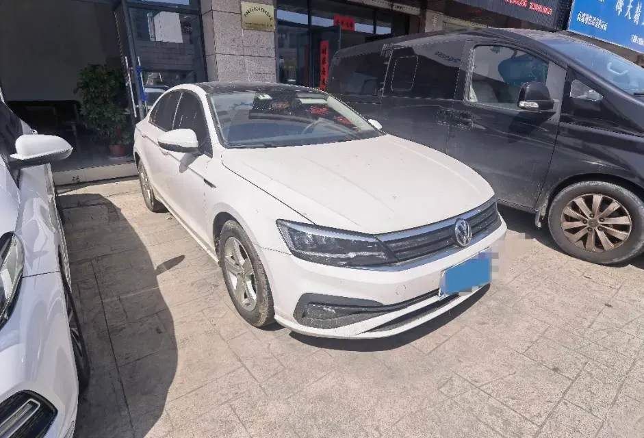 2019 Volkswagen T-Cross 1.4T 150HP L4 7DCT,autocango,china used car exporter,china ev exporter,chinese used car exporter,chinese used ev exporter