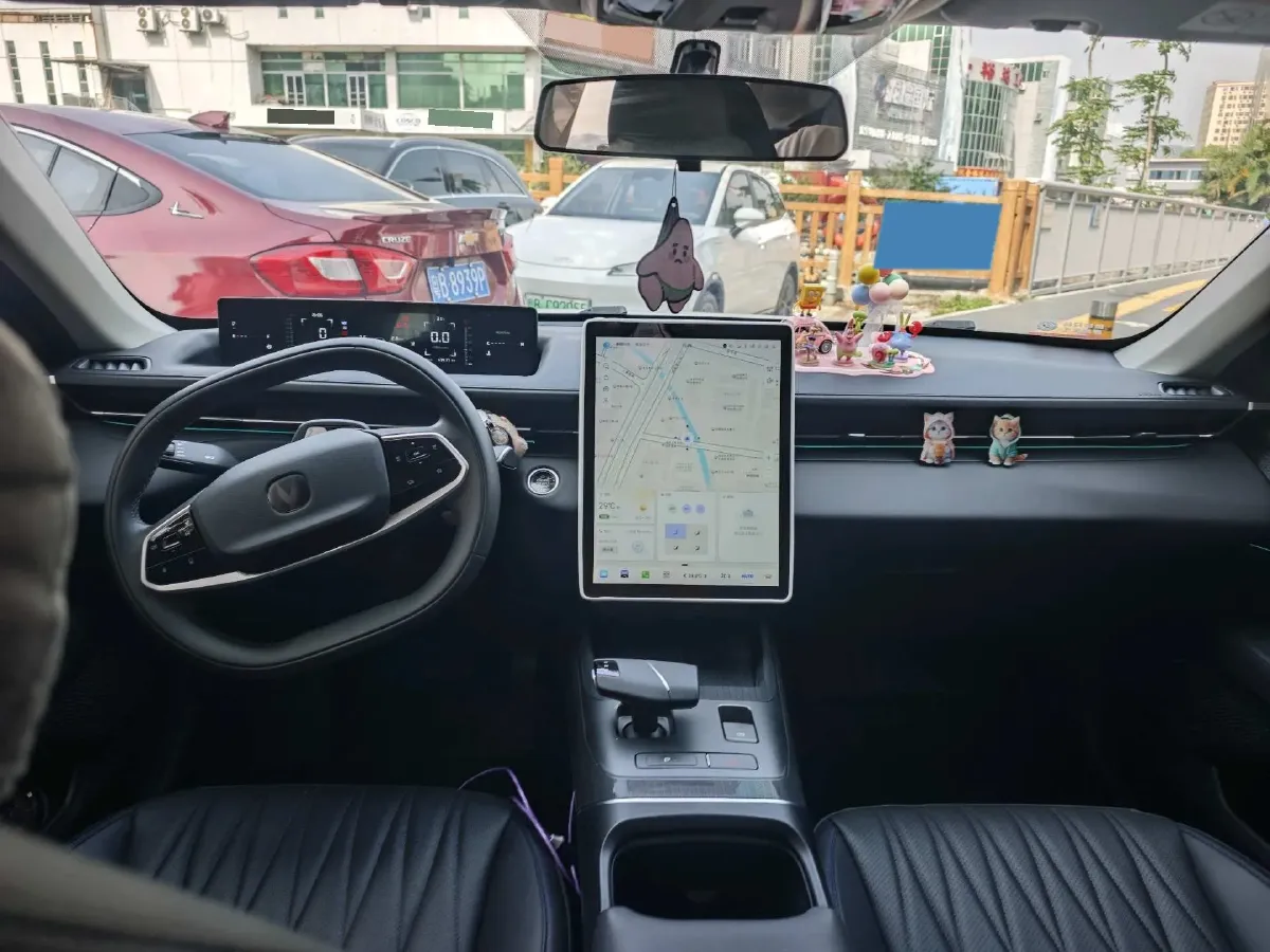 2023 ChangAn Oshan Z6 1.5T 188HP L4 7DCT,autocango,china used car exporter,china ev exporter,chinese used car exporter,chinese used ev exporter