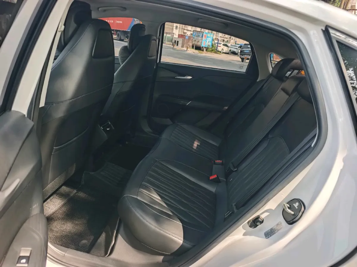 2023 ChangAn Oshan Z6 1.5T 188HP L4 7DCT,autocango,china used car exporter,china ev exporter,chinese used car exporter,chinese used ev exporter