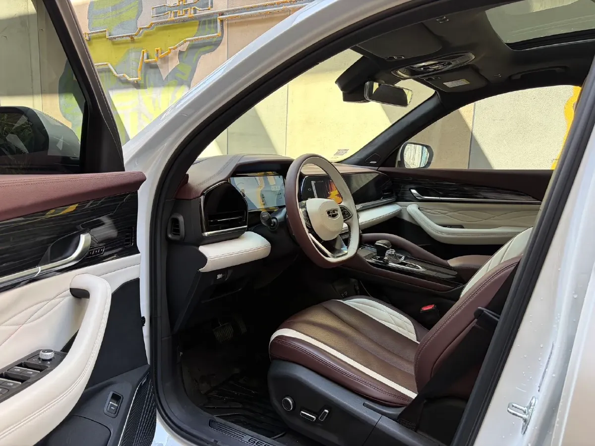 2021 Geely Monjaro 2.0T 218HP L4 7DCT,autocango,china used car exporter,china ev exporter,chinese used car exporter,chinese used ev exporter