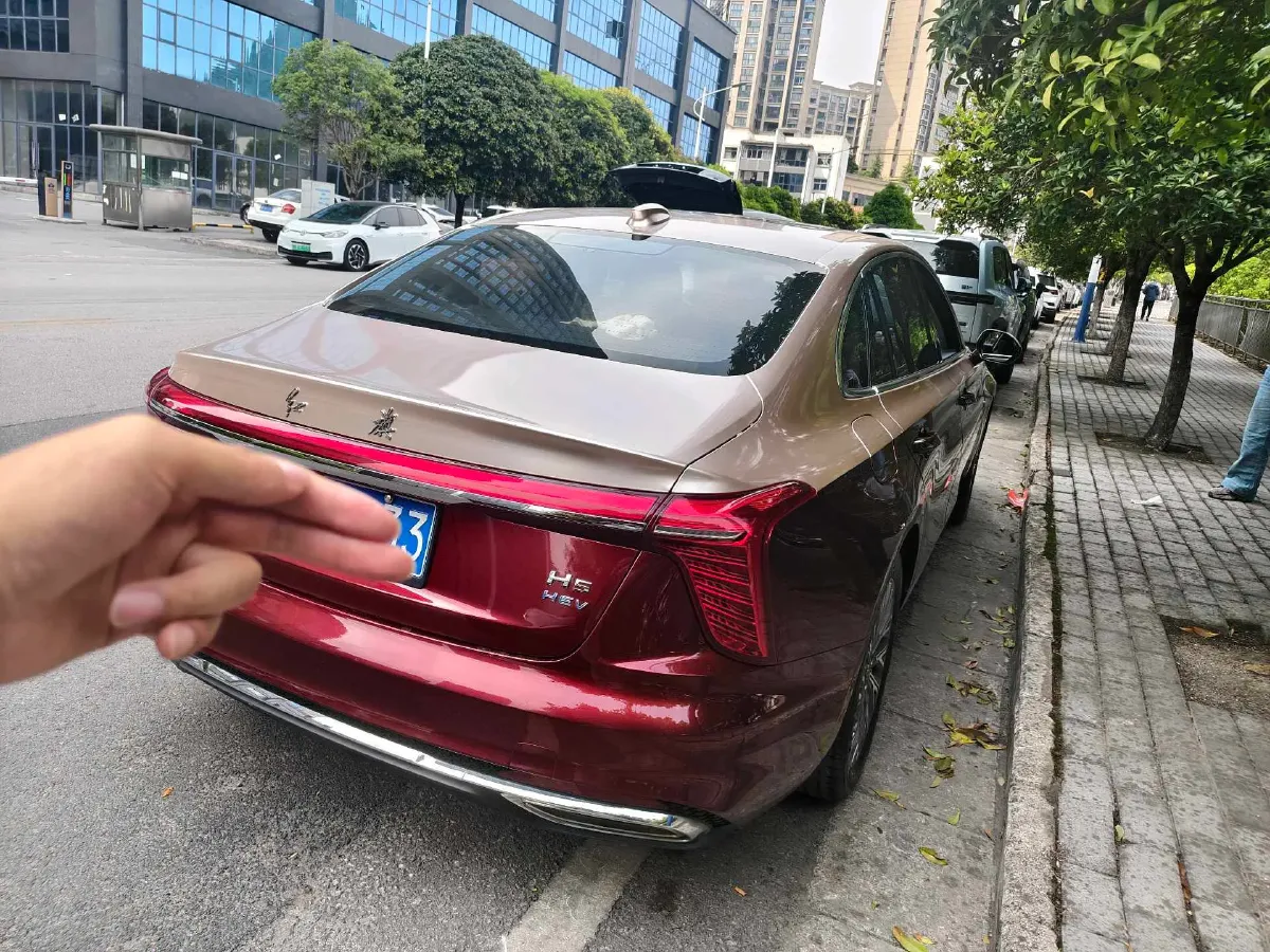 2023 HongQi H5 1.5T 169HP L4 E-CVT Hybrid,autocango,china used car exporter,china ev exporter,chinese used car exporter,chinese used ev exporter