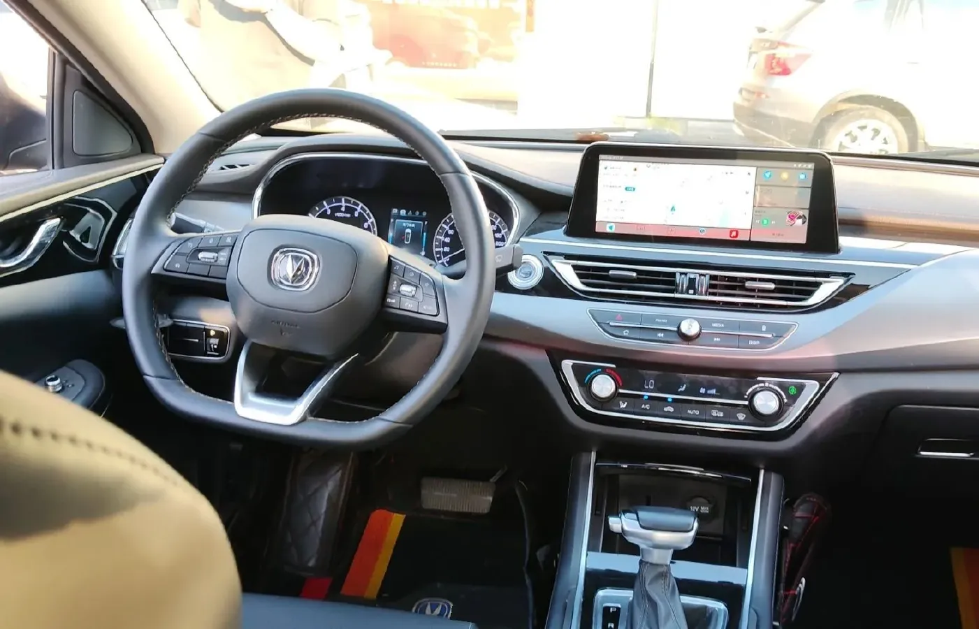 2021 ChangAn Raeton CC 1.5T 180HP L4 7DCT,autocango,china used car exporter,china ev exporter,chinese used car exporter,chinese used ev exporter