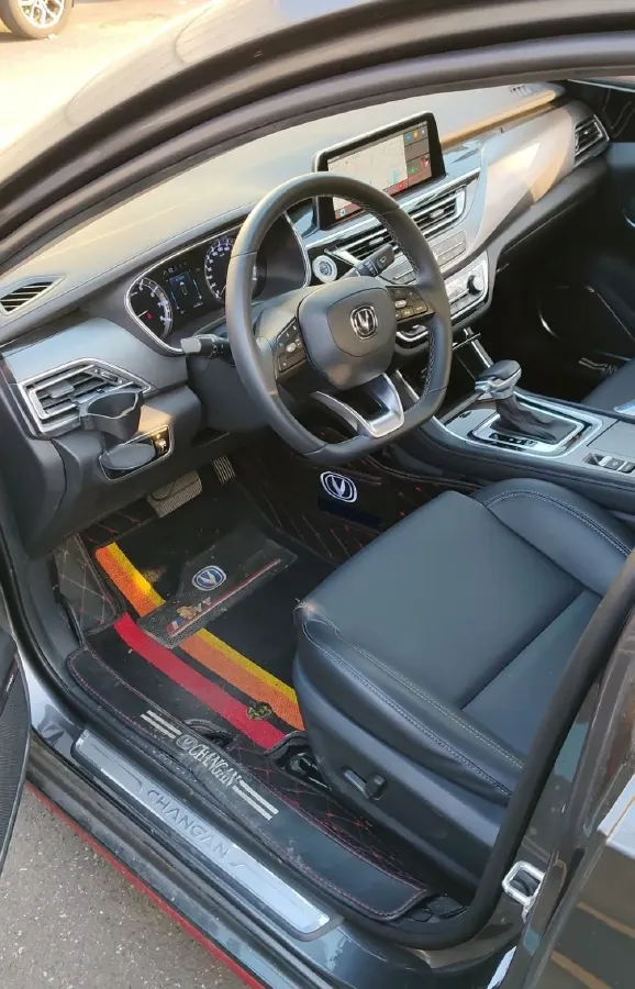 2021 ChangAn Raeton CC 1.5T 180HP L4 7DCT,autocango,china used car exporter,china ev exporter,chinese used car exporter,chinese used ev exporter