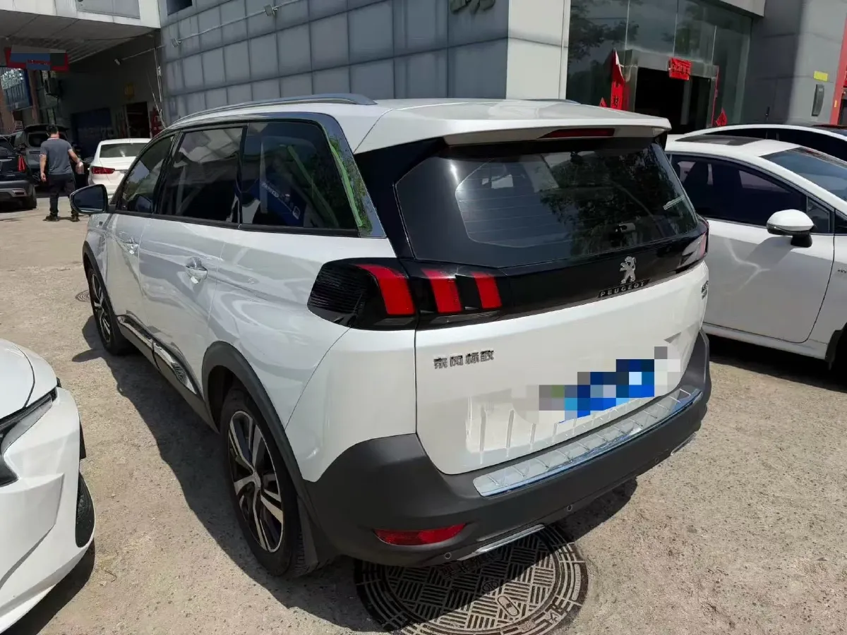 2017 Peugeot 5008 1.6T 167HP L4 6AT,autocango,china used car exporter,china ev exporter,chinese used car exporter,chinese used ev exporter