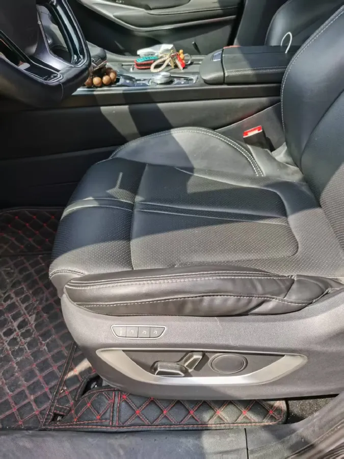 2021 ChangAn CS75 Plus 2.0T 233HP L4 8AT,autocango,china used car exporter,china ev exporter,chinese used car exporter,chinese used ev exporter