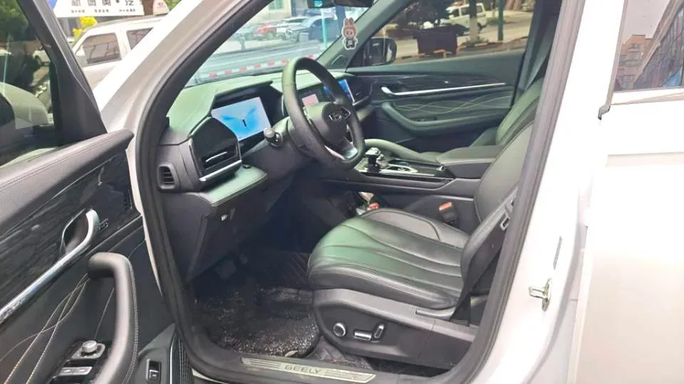 2024 Geely Monjaro 2.0T 218HP L4 7DCT,autocango,china used car exporter,china ev exporter,chinese used car exporter,chinese used ev exporter