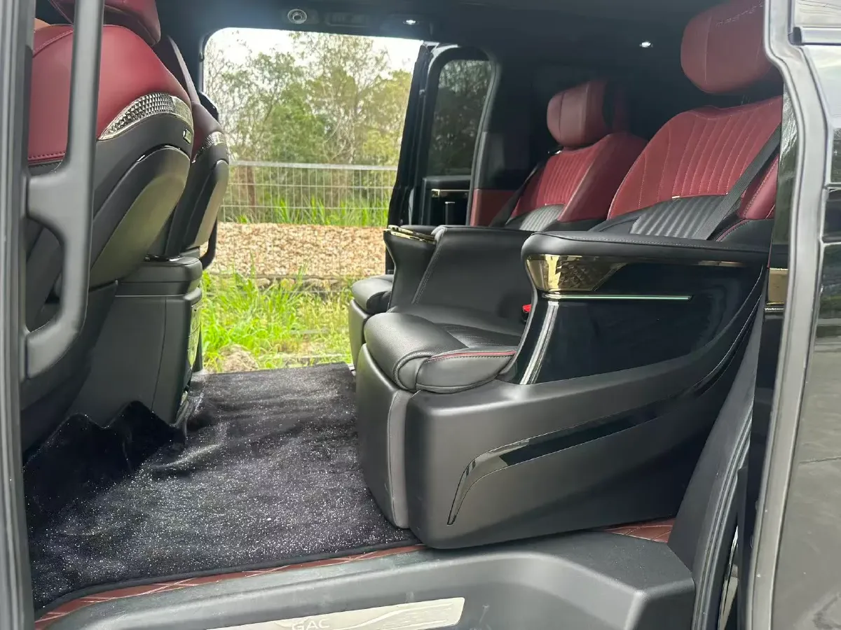 2024 GAC Trumpchi M8 2.0T 252HP L4 8AT,autocango,china used car exporter,china ev exporter,chinese used car exporter,chinese used ev exporter