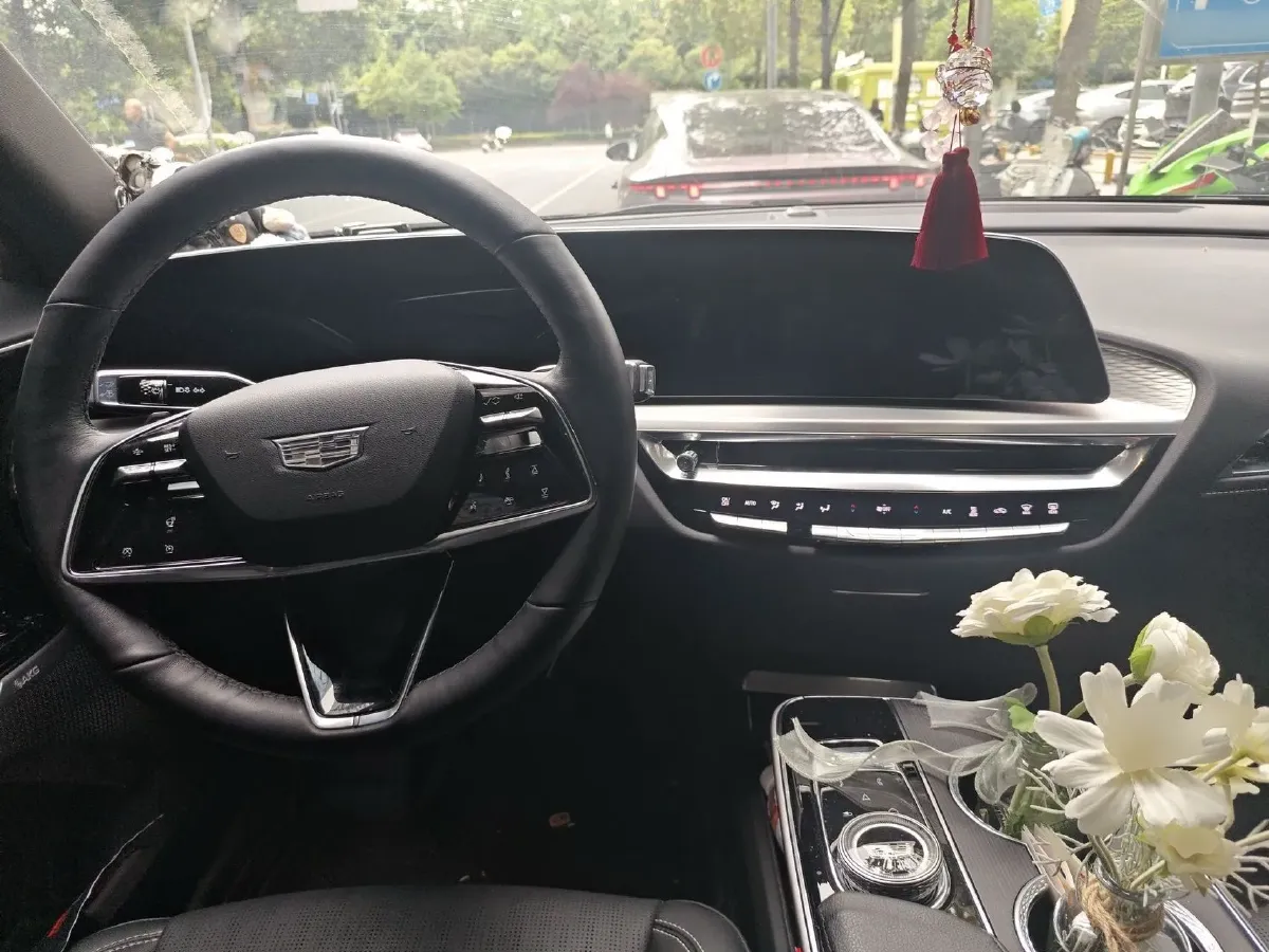 2024 Cadillac IQ Lyriq BEV 68.4KWH,autocango,china used car exporter,china ev exporter,chinese used car exporter,chinese used ev exporter