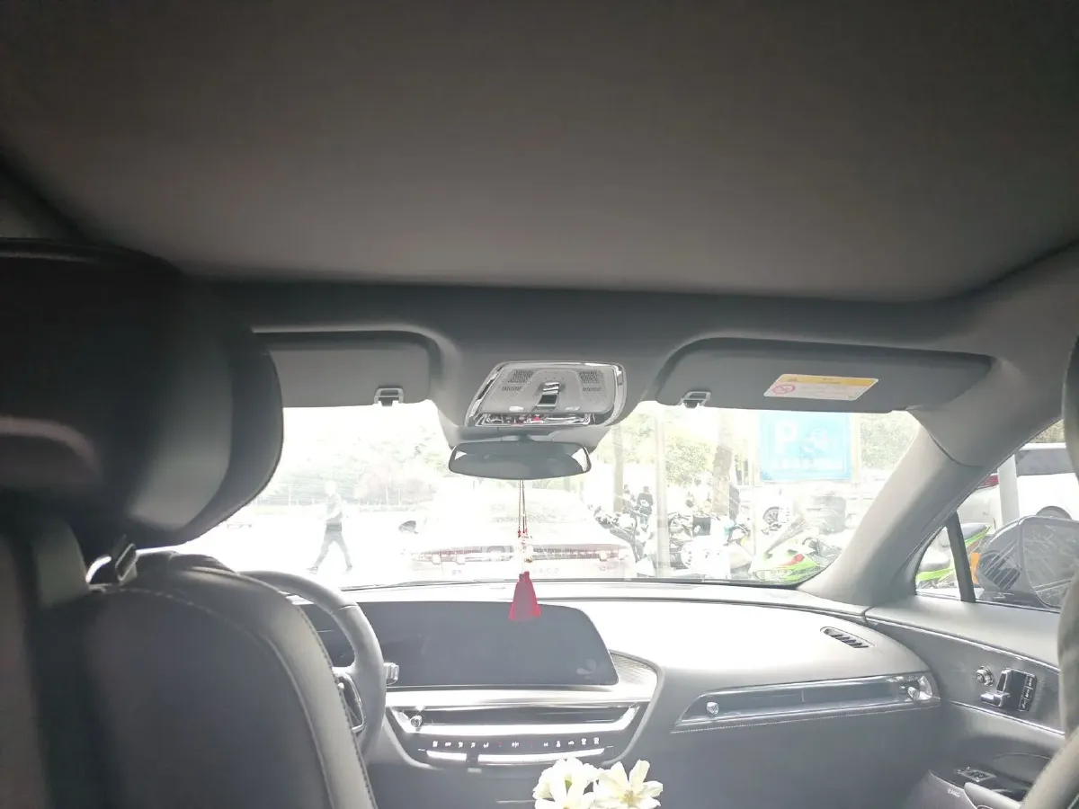 2024 Cadillac IQ Lyriq BEV 68.4KWH,autocango,china used car exporter,china ev exporter,chinese used car exporter,chinese used ev exporter