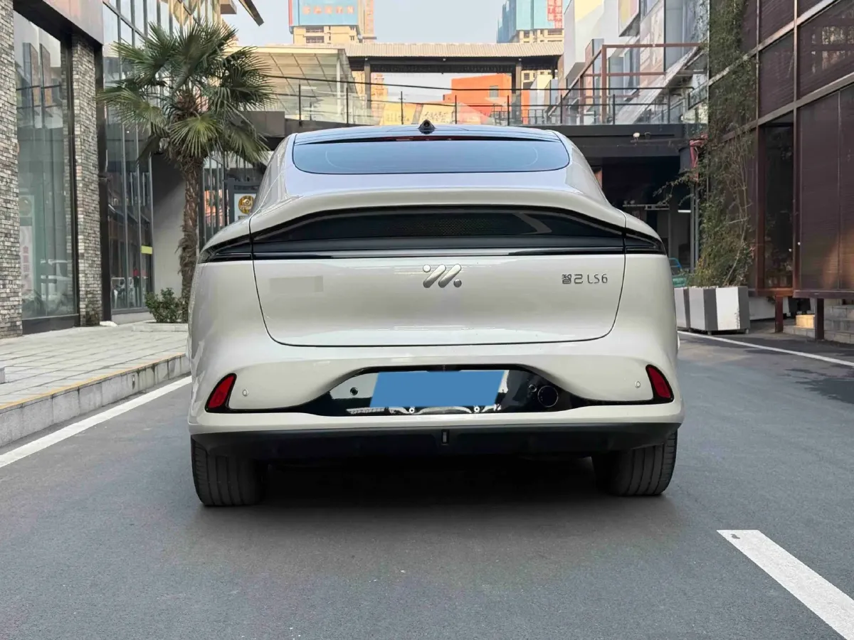 2023 IM LS6 BEV 71KWH,autocango,china used car exporter,china ev exporter,chinese used car exporter,chinese used ev exporter