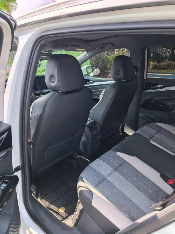 2024 Volkswagen ID.4 Crozz BEV 55.7KWH,autocango,china used car exporter,china ev exporter,chinese used car exporter,chinese used ev exporter