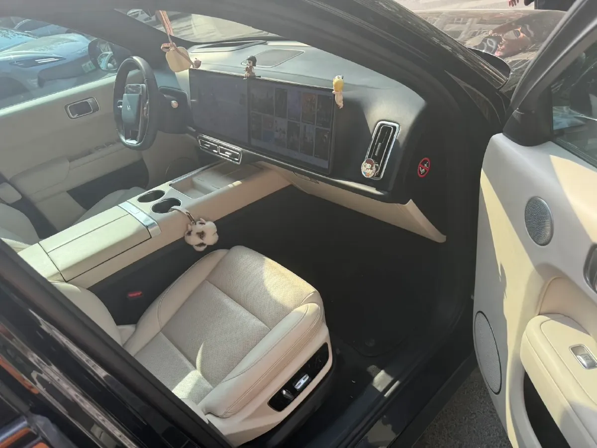 2023 Li L7 Range Extended 154HP REEV 40.9KWH,autocango,china used car exporter,china ev exporter,chinese used car exporter,chinese used ev exporter