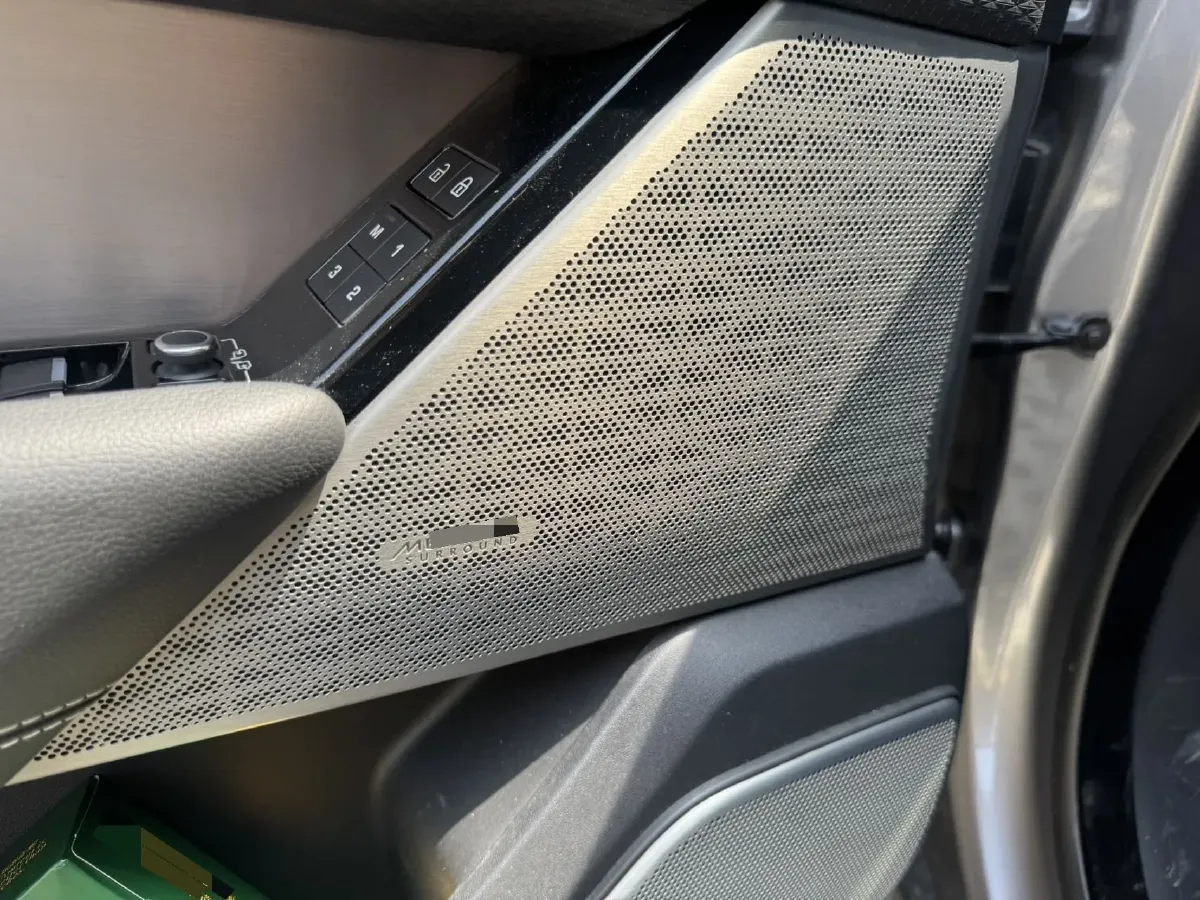 2021 Land Rover Range Rover Velar 3.0T 340HP L6 8AT,autocango,china used car exporter,china ev exporter,chinese used car exporter,chinese used ev exporter