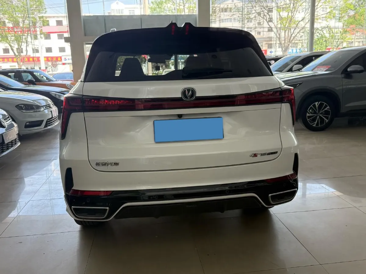 2022 ChangAn CS75 Plus 1.5T 188HP L4 8AT,autocango,china used car exporter,china ev exporter,chinese used car exporter,chinese used ev exporter