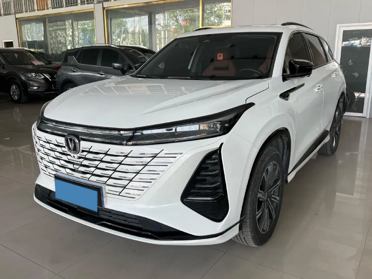 2022 ChangAn CS75 Plus 1.5T 188HP L4 8AT,autocango,china used car exporter,china ev exporter,chinese used car exporter,chinese used ev exporter