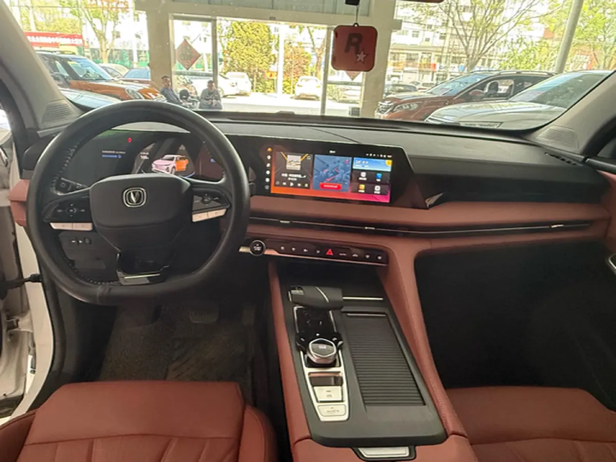 2022 ChangAn CS75 Plus 1.5T 188HP L4 8AT,autocango,china used car exporter,china ev exporter,chinese used car exporter,chinese used ev exporter