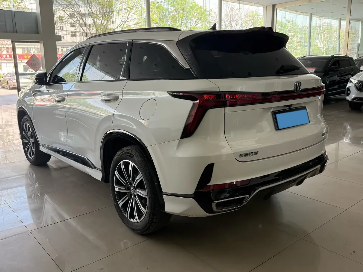 2022 ChangAn CS75 Plus 1.5T 188HP L4 8AT,autocango,china used car exporter,china ev exporter,chinese used car exporter,chinese used ev exporter