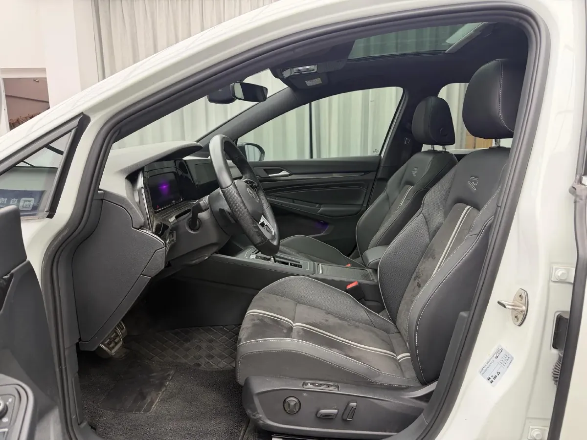 2023 Volkswagen Golf 1.4T 150HP L4 7DCT,autocango,china used car exporter,china ev exporter,chinese used car exporter,chinese used ev exporter