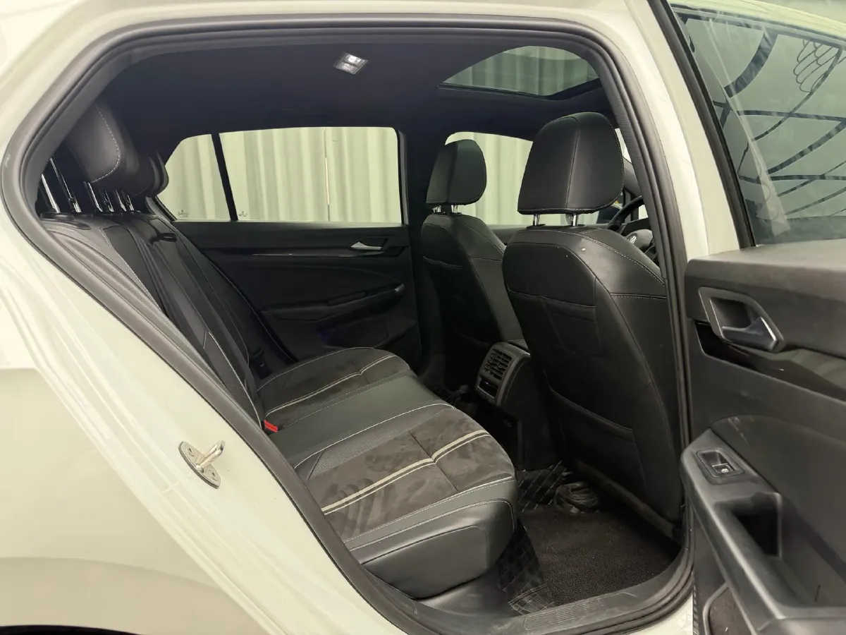 2023 Volkswagen Golf 1.4T 150HP L4 7DCT,autocango,china used car exporter,china ev exporter,chinese used car exporter,chinese used ev exporter