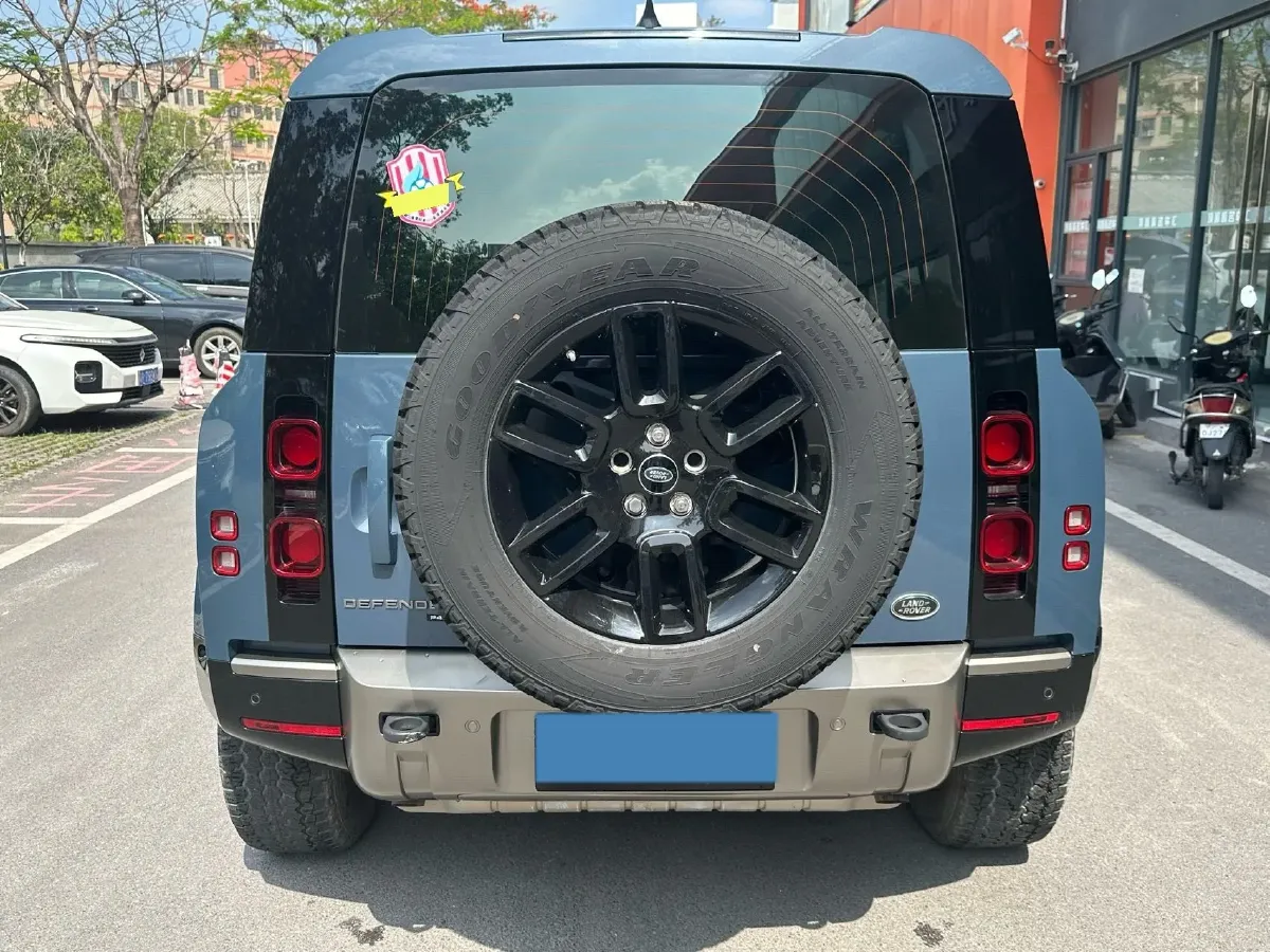 2021 Land Rover Defender 3.0T 400HP L6 8AT,autocango,china used car exporter,china ev exporter,chinese used car exporter,chinese used ev exporter