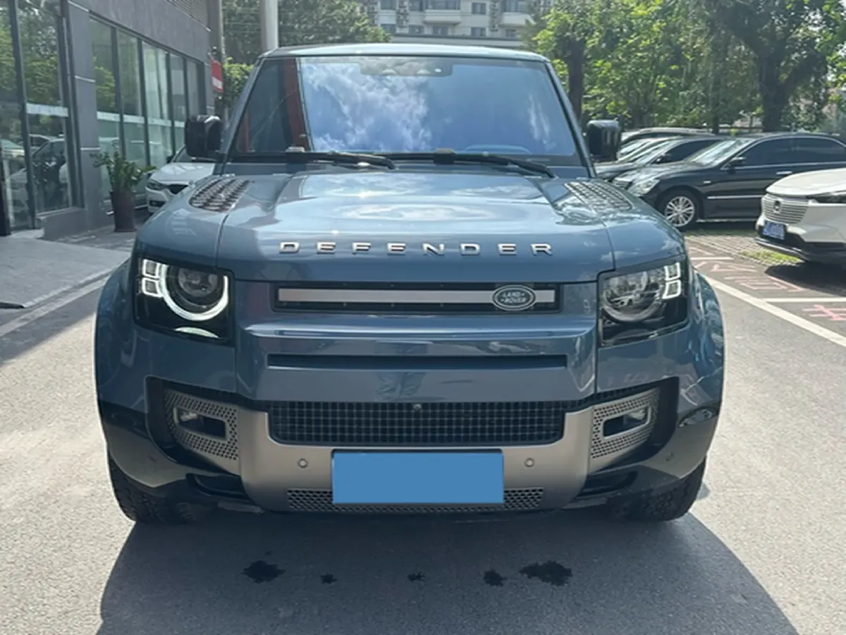 2021 Land Rover Defender 3.0T 400HP L6 8AT,autocango,china used car exporter,china ev exporter,chinese used car exporter,chinese used ev exporter