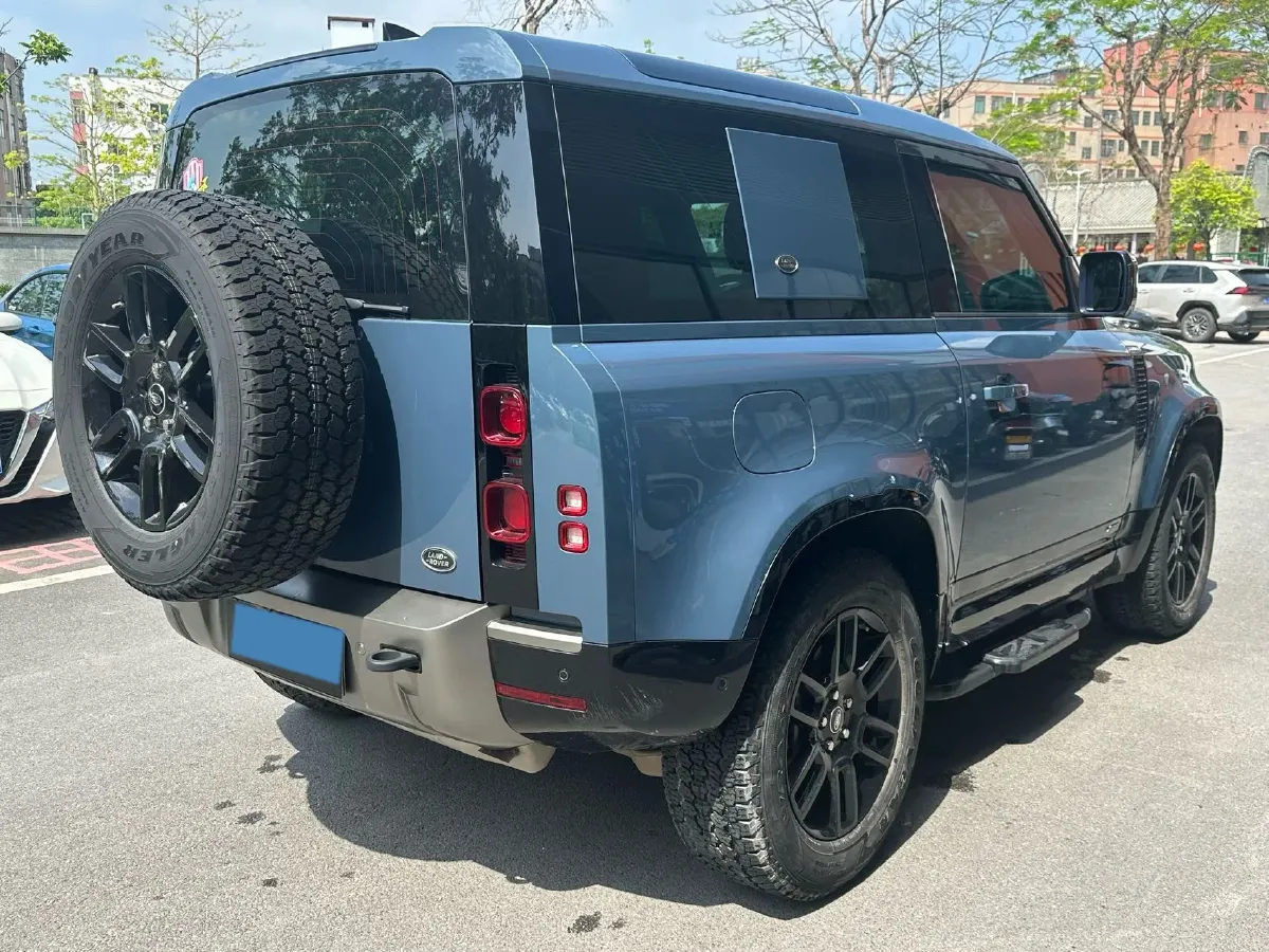 2021 Land Rover Defender 3.0T 400HP L6 8AT,autocango,china used car exporter,china ev exporter,chinese used car exporter,chinese used ev exporter