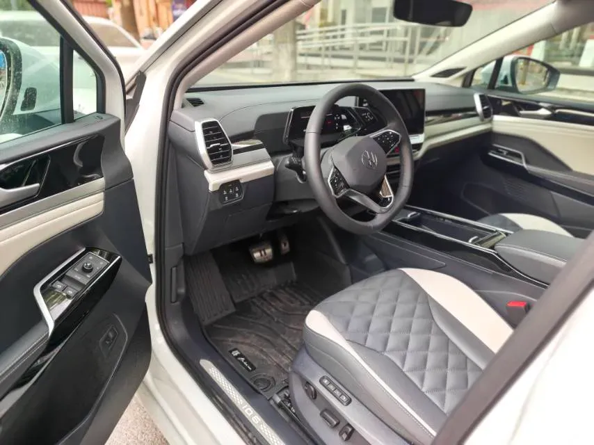 2024 Volkswagen ID.6 Crozz BEV 84.8KWH,autocango,china used car exporter,china ev exporter,chinese used car exporter,chinese used ev exporter