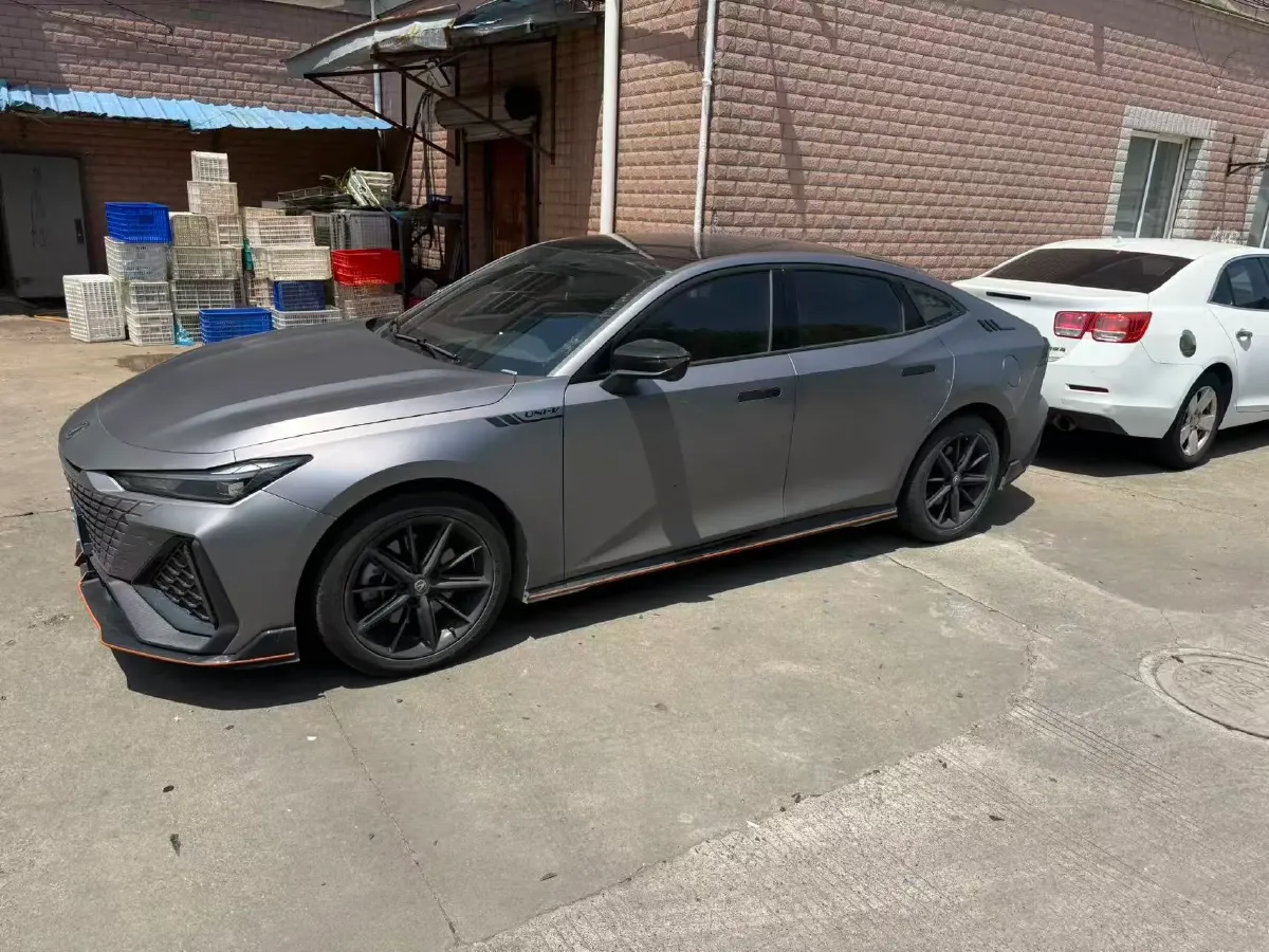 2022 ChangAn UNI-V 2.0T 233HP L4 8AT,autocango,china used car exporter,china ev exporter,chinese used car exporter,chinese used ev exporter