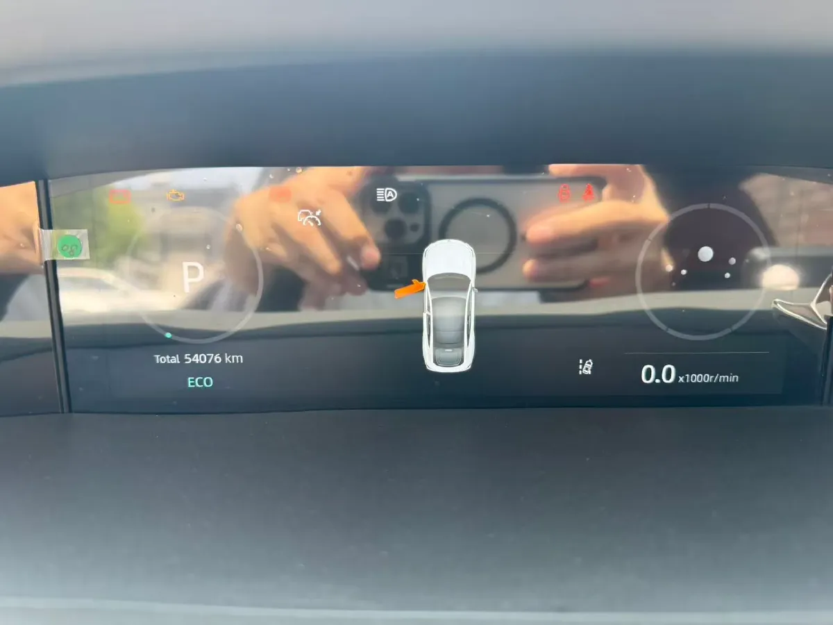 2022 ChangAn UNI-V 2.0T 233HP L4 8AT,autocango,china used car exporter,china ev exporter,chinese used car exporter,chinese used ev exporter