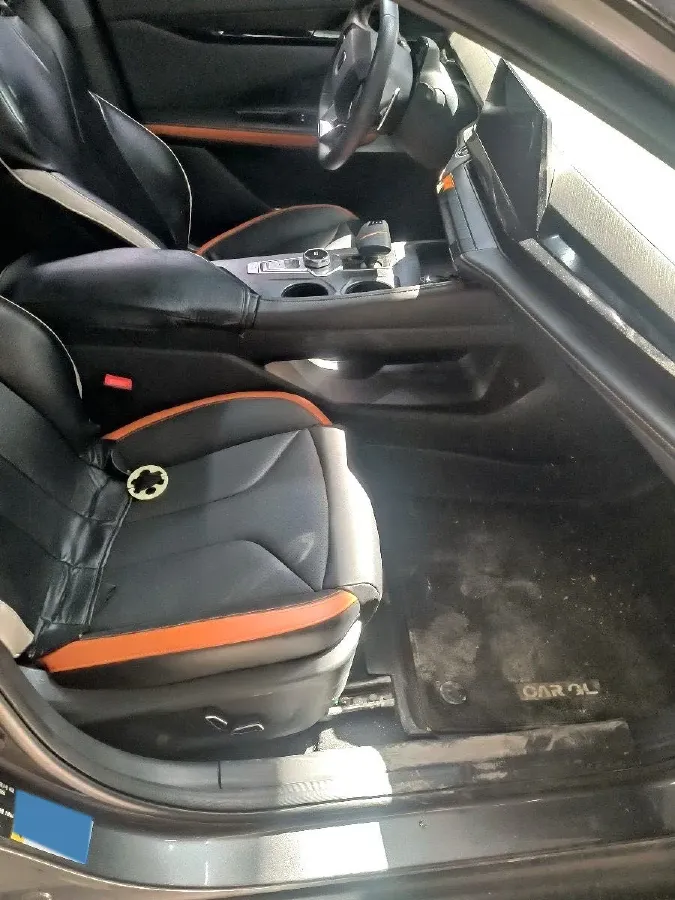 2022 ChangAn UNI-V 2.0T 233HP L4 8AT,autocango,china used car exporter,china ev exporter,chinese used car exporter,chinese used ev exporter