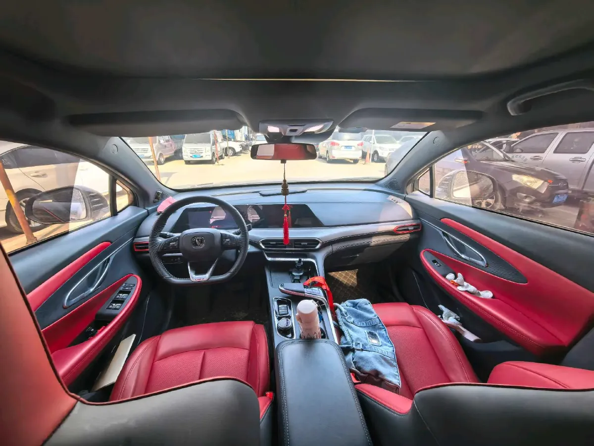 2021 ChangAn UNI-T 1.5T 180HP L4 7DCT,autocango,china used car exporter,china ev exporter,chinese used car exporter,chinese used ev exporter