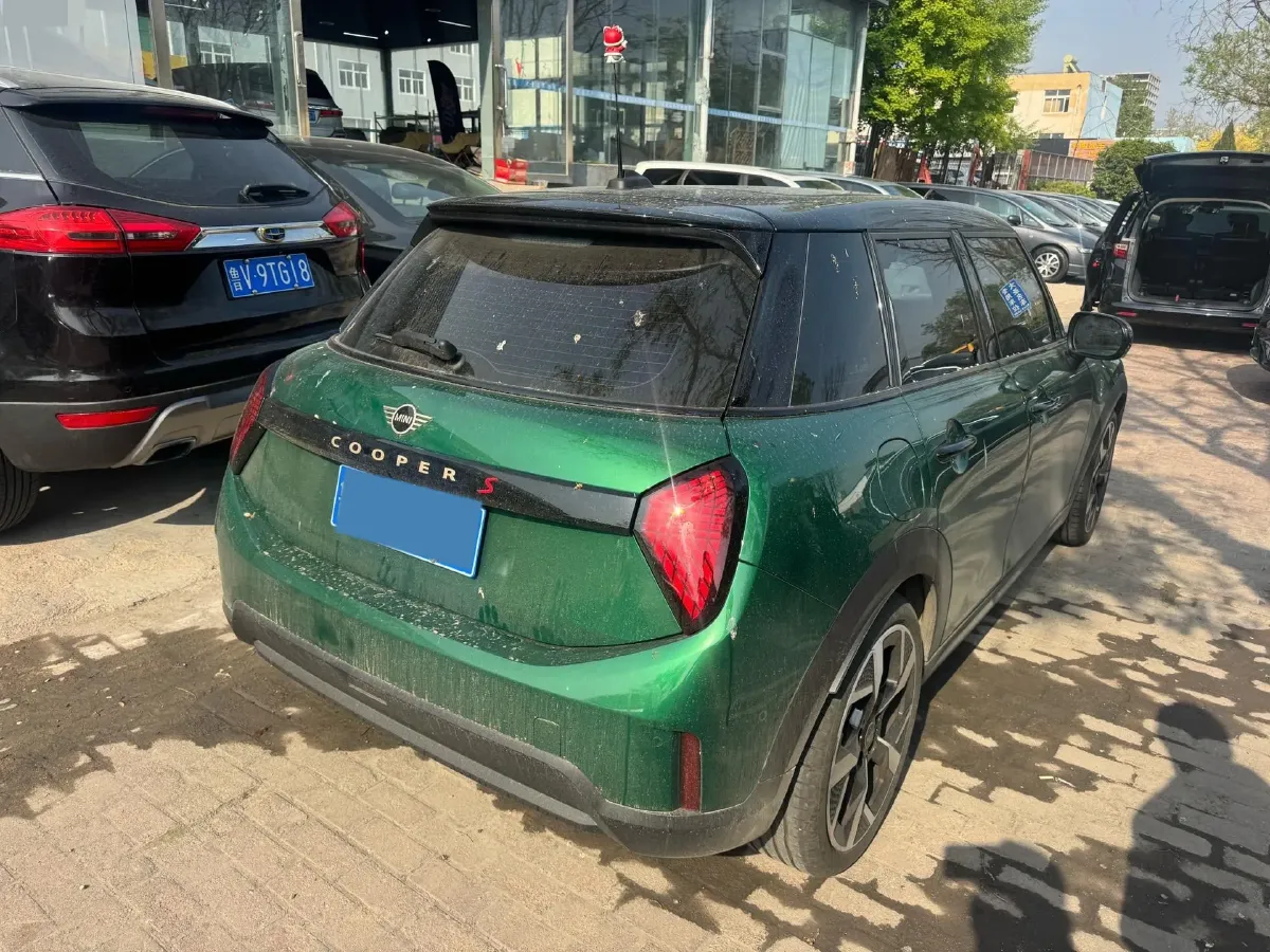 2025 MINI MINI 2.0T 204HP L4 7DCT,autocango,china used car exporter,china ev exporter,chinese used car exporter,chinese used ev exporter