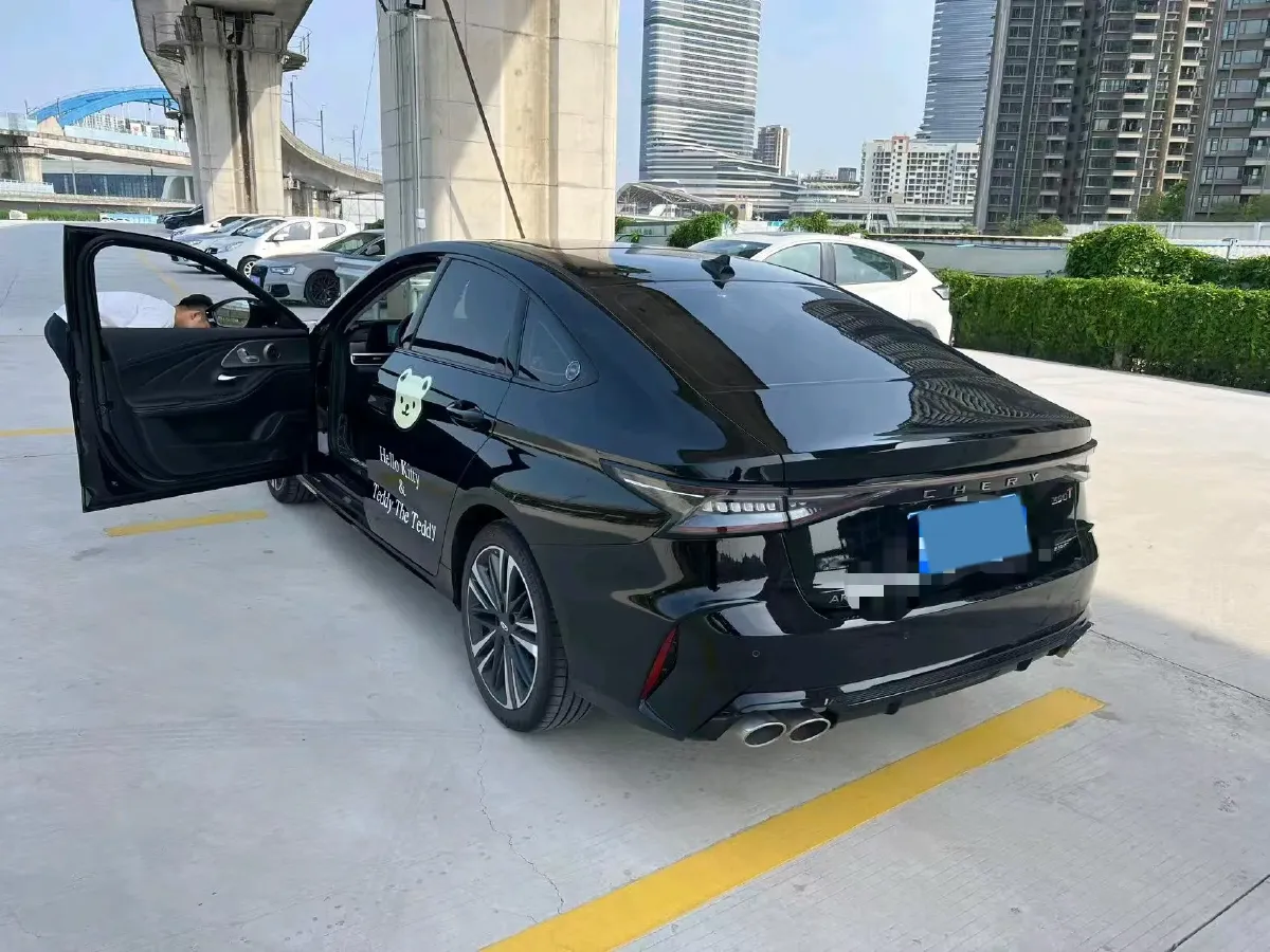 2025 Chery Arrizo 8 2.0T 254HP L4 7DCT,autocango,china used car exporter,china ev exporter,chinese used car exporter,chinese used ev exporter