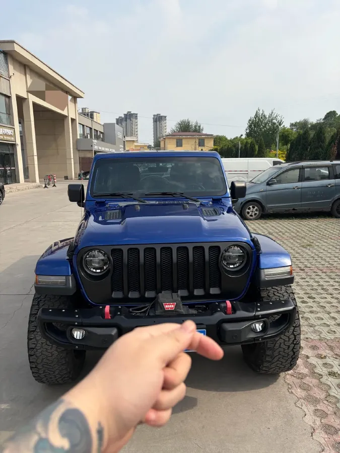 2018 Jeep Wrangler 2.0T 266HP L4 8AT,autocango,china used car exporter,china ev exporter,chinese used car exporter,chinese used ev exporter