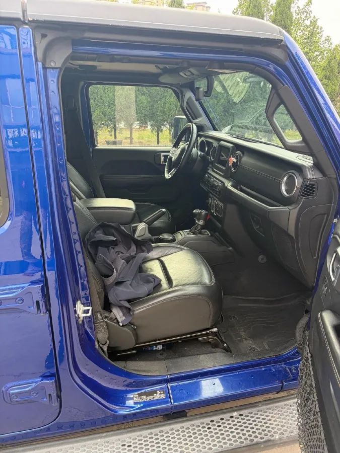 2018 Jeep Wrangler 2.0T 266HP L4 8AT,autocango,china used car exporter,china ev exporter,chinese used car exporter,chinese used ev exporter