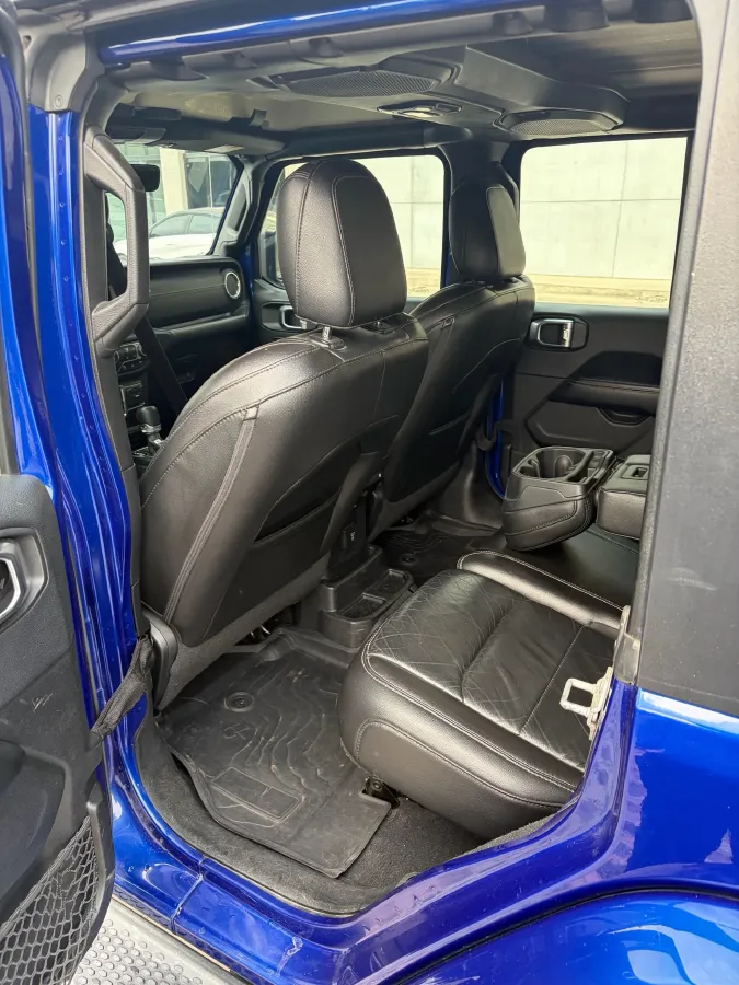 2018 Jeep Wrangler 2.0T 266HP L4 8AT,autocango,china used car exporter,china ev exporter,chinese used car exporter,chinese used ev exporter
