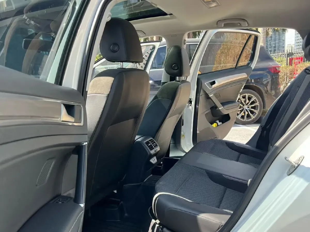 2020 Volkswagen Golf 1.4T 150HP L4 7DCT,autocango,china used car exporter,china ev exporter,chinese used car exporter,chinese used ev exporter