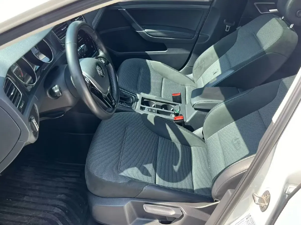 2020 Volkswagen Golf 1.4T 150HP L4 7DCT,autocango,china used car exporter,china ev exporter,chinese used car exporter,chinese used ev exporter