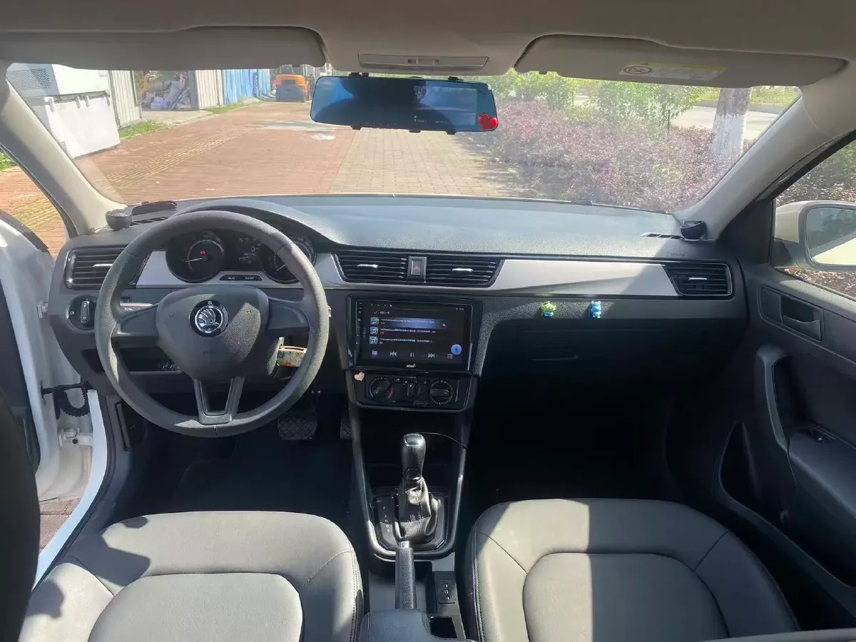 2022 Skoda Rapid 1.5L 112HP L4 6AT,autocango,china used car exporter,china ev exporter,chinese used car exporter,chinese used ev exporter