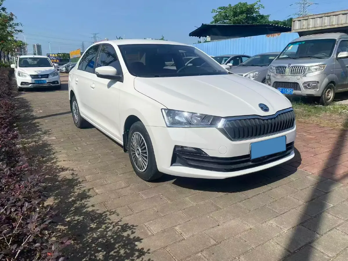 2022 Skoda Rapid 1.5L 112HP L4 6AT,autocango,china used car exporter,china ev exporter,chinese used car exporter,chinese used ev exporter