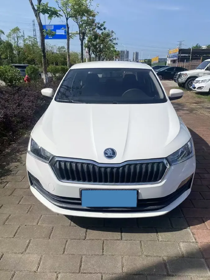 2022 Skoda Rapid 1.5L 112HP L4 6AT,autocango,china used car exporter,china ev exporter,chinese used car exporter,chinese used ev exporter