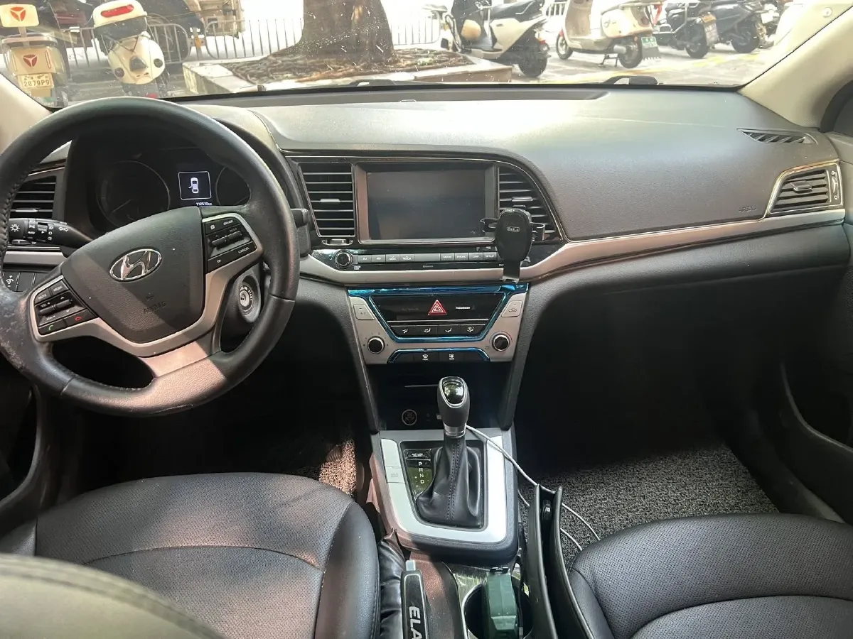 2016 Hyundai Elantra 1.6L 130HP L4 6AT,autocango,china used car exporter,china ev exporter,chinese used car exporter,chinese used ev exporter