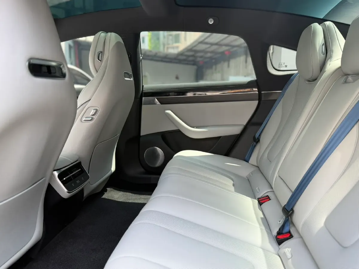 2024 Luxeed S7 BEV 82KWH,autocango,china used car exporter,china ev exporter,chinese used car exporter,chinese used ev exporter